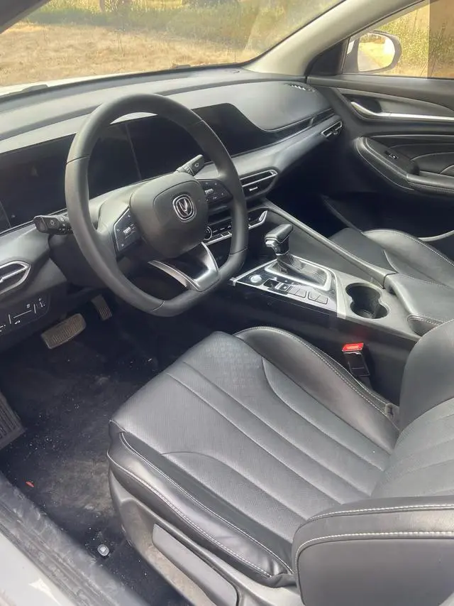 Changan Yidong PLUS 1.6L GDI CVT luxury