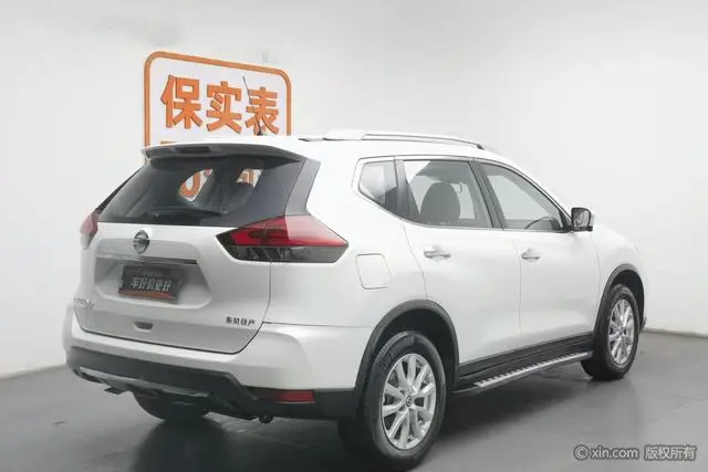 Nissan Qijun 2.0L two-wheel drive Zhilian Premium Edition