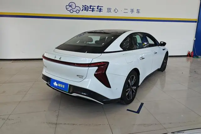 Hongqi Hongqi EH7 690 Pro