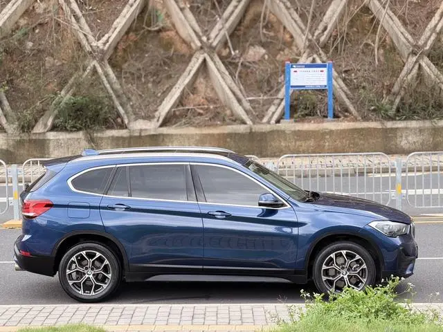 BMW BMW X1 sDrive25Li leading type
