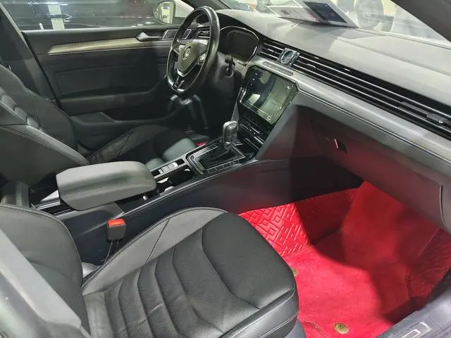 Volkswagen Volkswagen CC 330TSI Charm Edition Country VI
