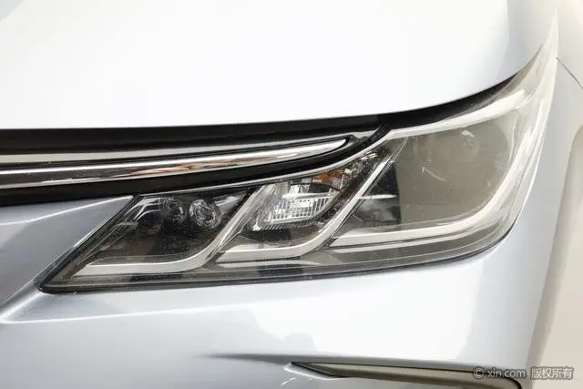 TOYOTA Corolla Dual engine 1.8L E-CVT GL-i Elite Edition