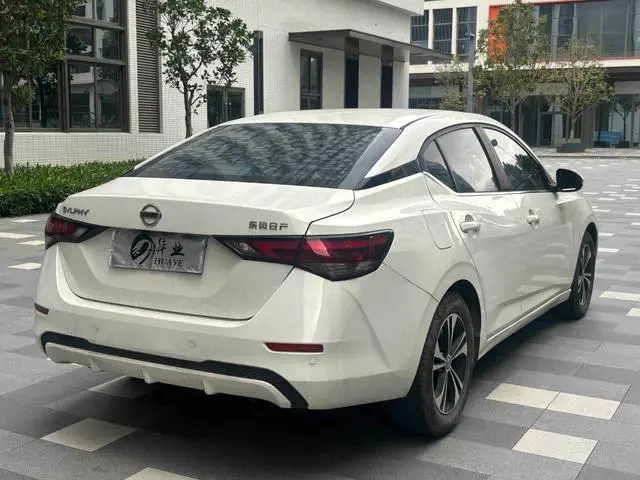 Nissan Xuan Yi 1.6L XL CVT Enjoy Edition