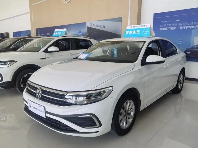 Volkswagen Bora 200TSI DSG Smooth Version