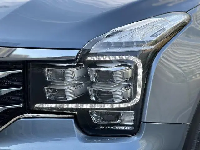 GAC Trumpchi GS8 320T two-wheel drive luxury Zhilian Edition 7 seats