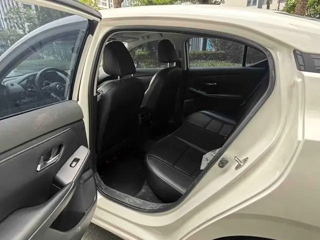 Nissan Xuan Yi 1.6L XL CVT Enjoy Edition