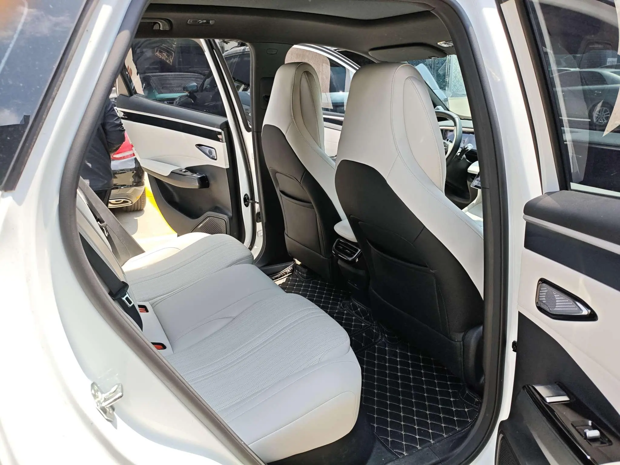 Geely Galaxy Galaxy L7 1.5T DHT 115km Starship