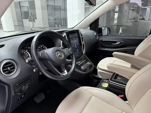Mercedes-Benz Vito 2.0T Business Edition 7-seater Country V