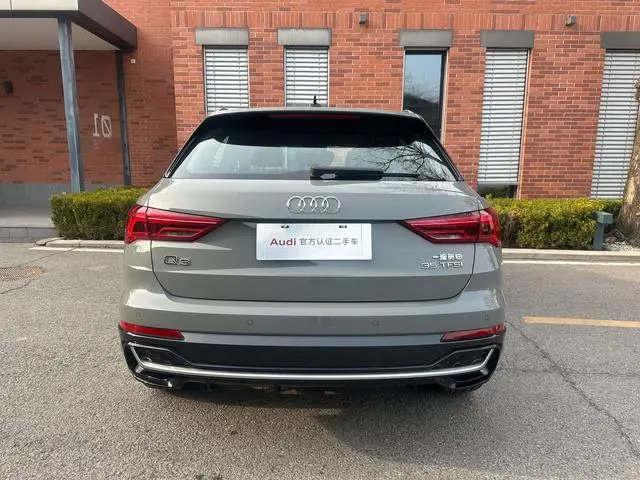 Audi Audi Q3 35 TFSI fashion and elegant