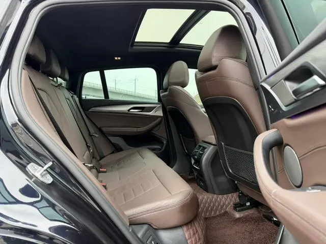 BMW BMW X4 xDrive25i M Sports Yao Ye Suit