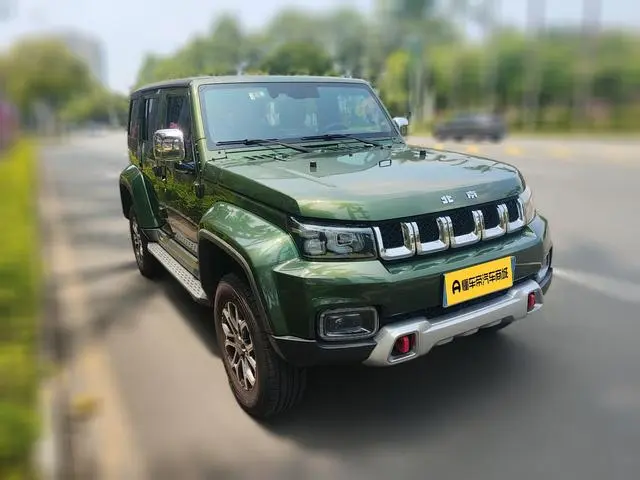 Beijing Beijing off-road BJ40 2.0T automatic four-wheel drive City Hunter edition knight type