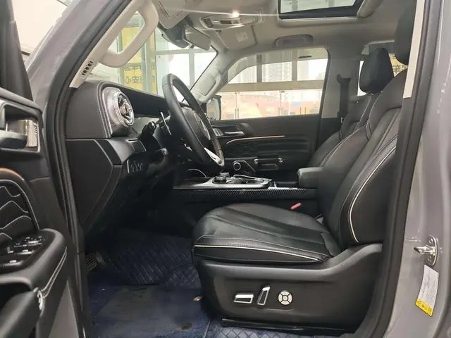 Tank Tank 300 2.0T Conqueror