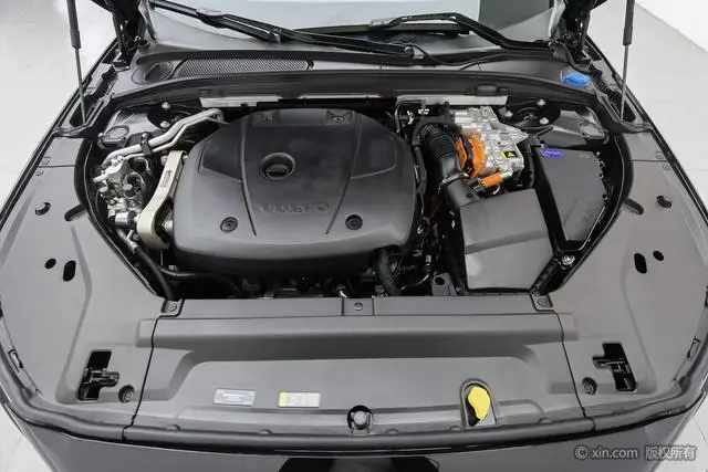 Volvo Volvo S90 PHEV T8 four-wheel drive long battery life Zhiya Deluxe Edition
