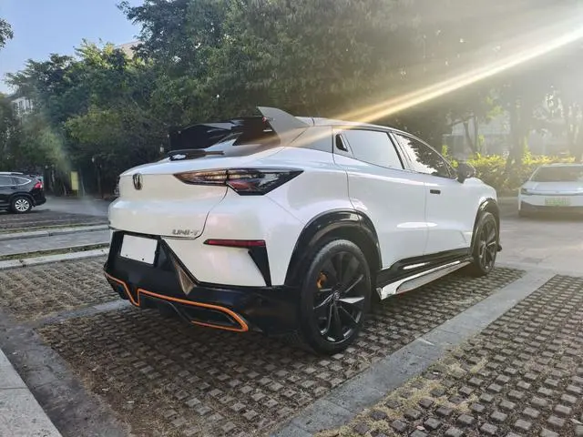 Changan Changan UNI-T 1.5T Sports Flagship