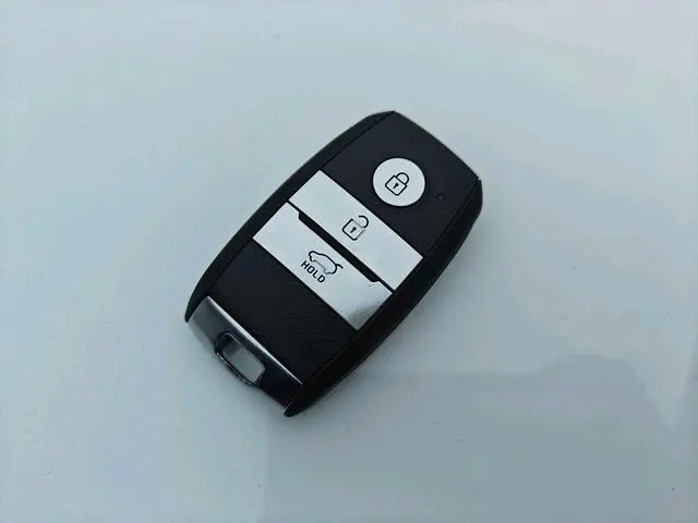 Kia Smart running 2.0L automatic two-wheel drive version DLX