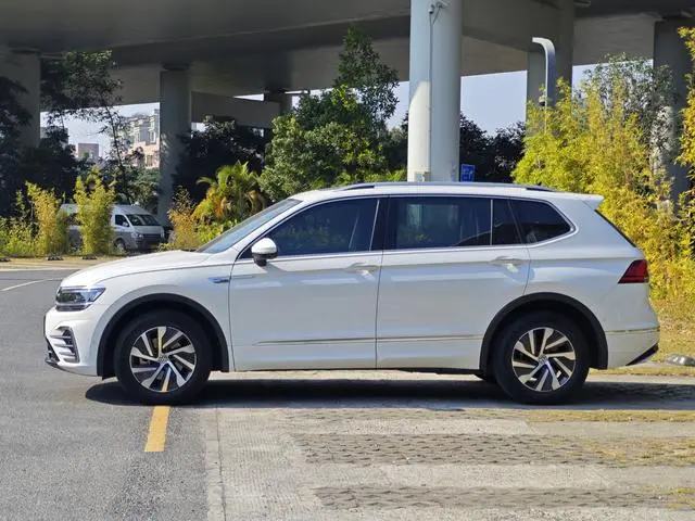 Volkswagen Tiguan L PHEV 430PHEV plug-in hybrid Ultimate Edition