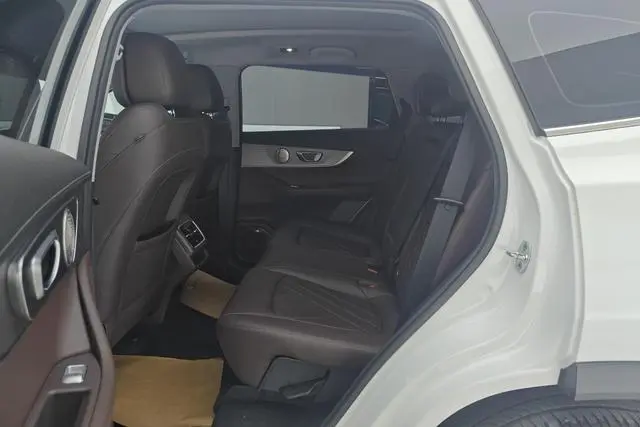 Chery Fulwin Tiggo 8 PRO Champion Edition 290T two-wheel drive Peak Edition 5 seats