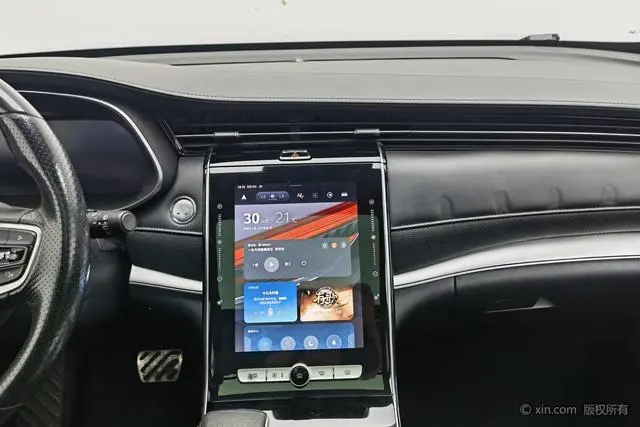 Roewe Roewe RX5 MAX 300TGI Automatic Smart Cockpit Ultimate Edition