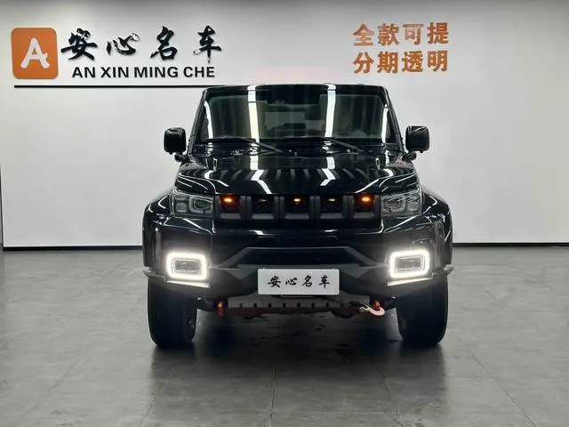 Beijing Beijing off-road BJ40 2.0T automatic four-wheel drive City Hunter edition knight type