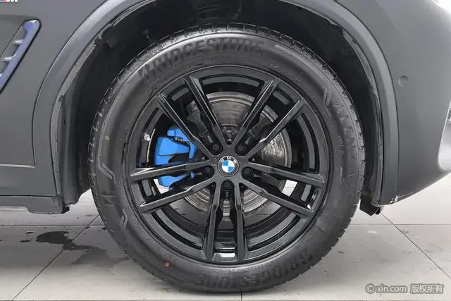 BMW BMW X4 xDrive25i M sports suit