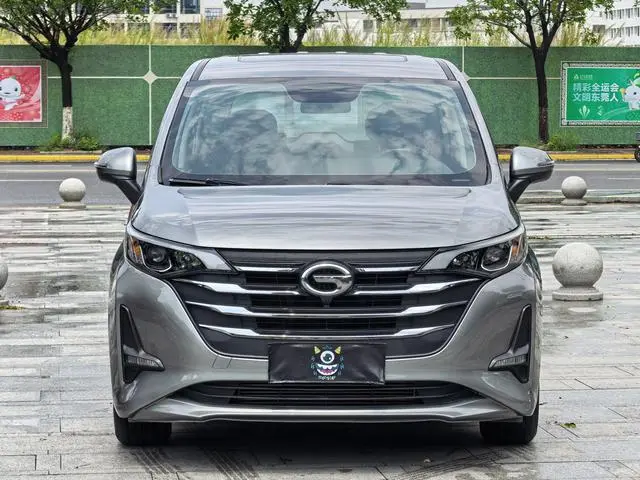 GAC Trumpchi M6 270T automatic Deluxe Edition 7-seater Country VI