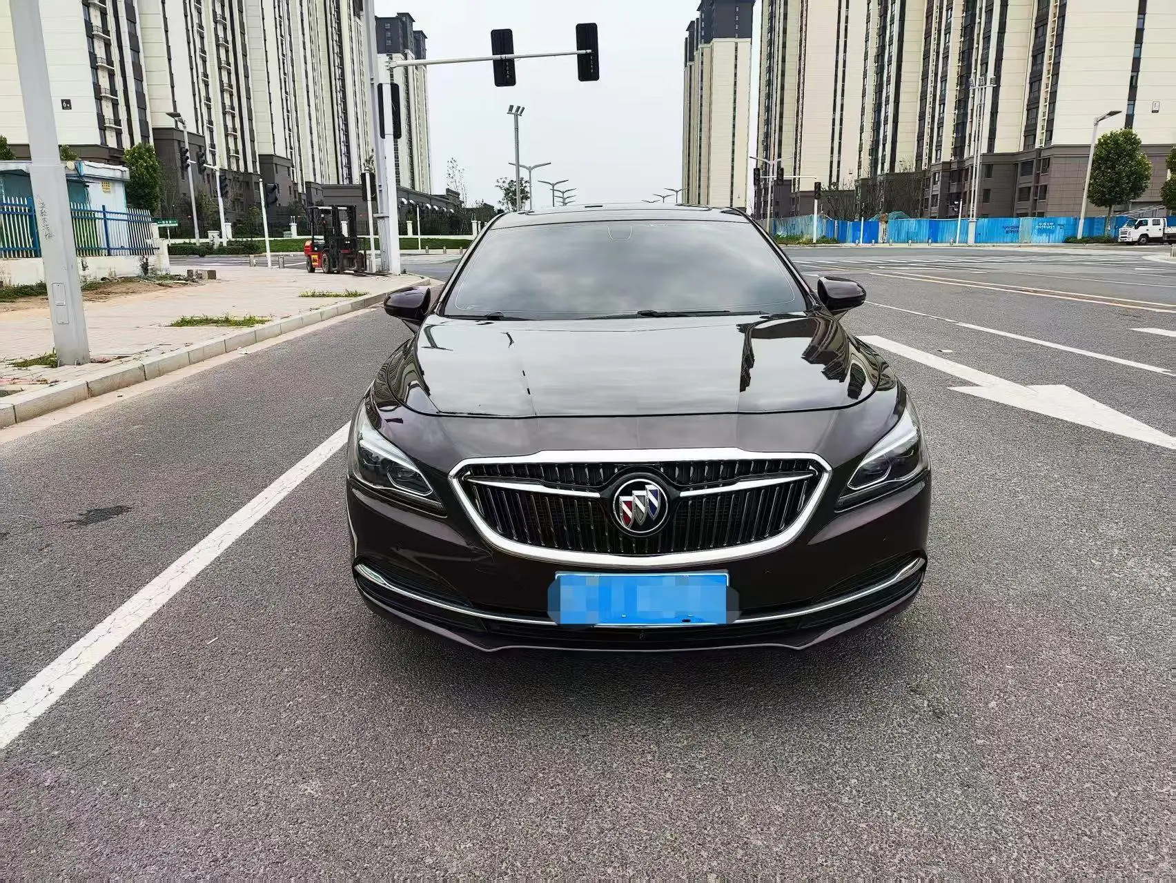 Buick Lacrosse 28T Elite type