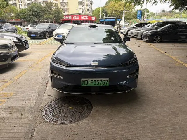 Geely Galaxy Galaxy Sparkle 8 PHEV 130km EM-P Starship Version