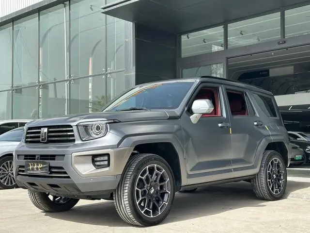 Tank Tank 700 Hi4-T Extreme Edition