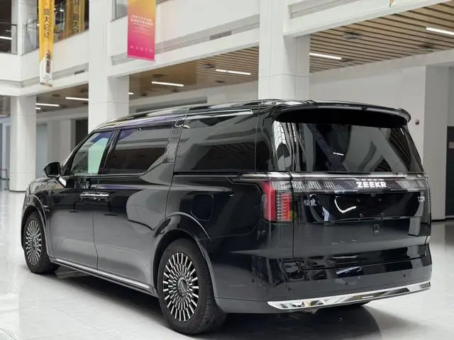 ZEEKR ZEEKR 009 Six-seater executive edition four-wheel drive 108kWh