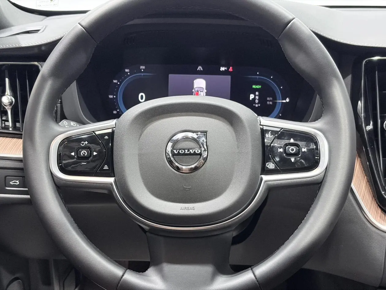 Volvo Volvo XC60 PHEV T8 four-wheel drive long battery life Zhiya Deluxe Edition
