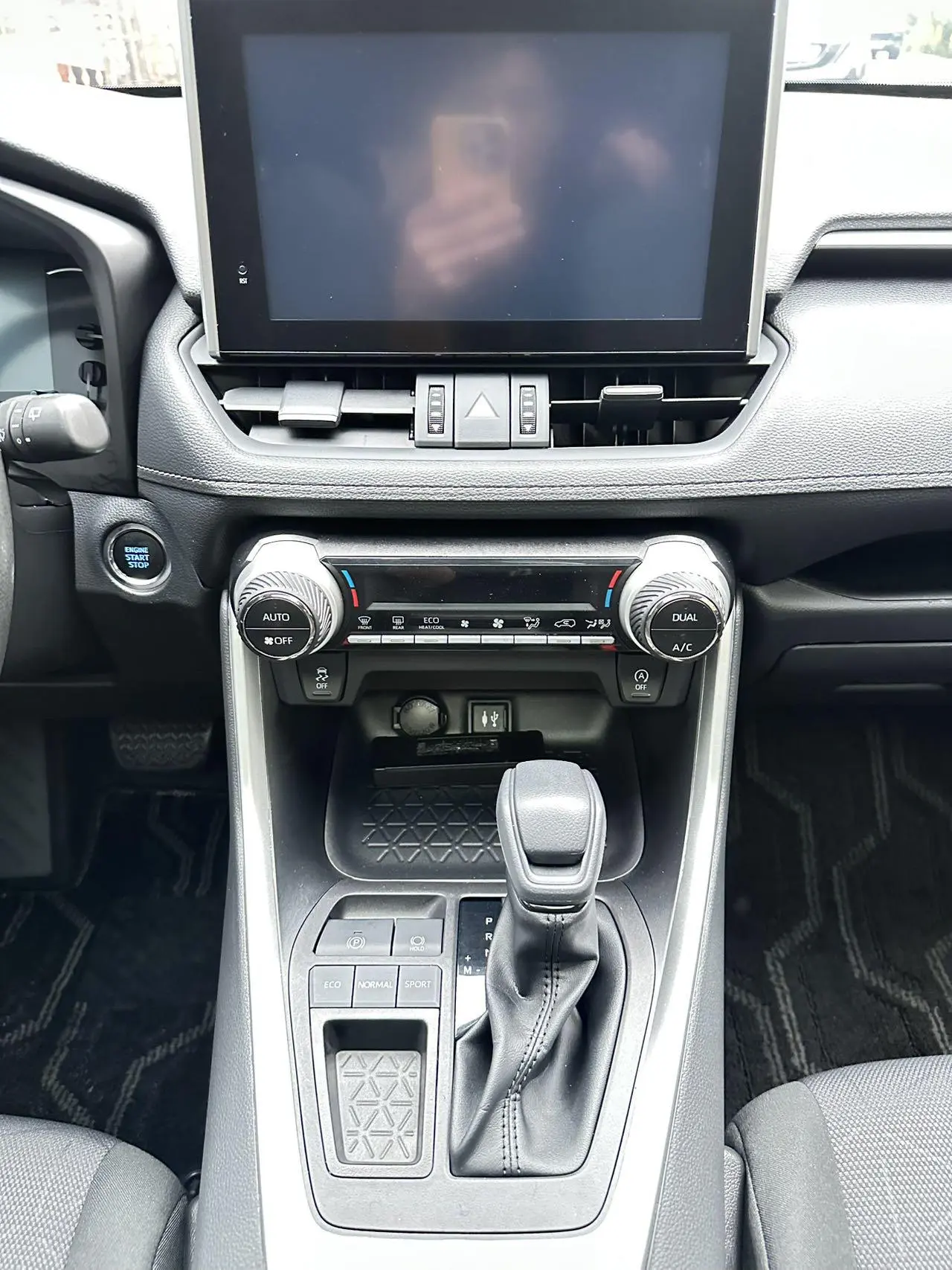 TOYOTA RAV4 Rongfang 2.0L CVT two-wheel drive fashion version