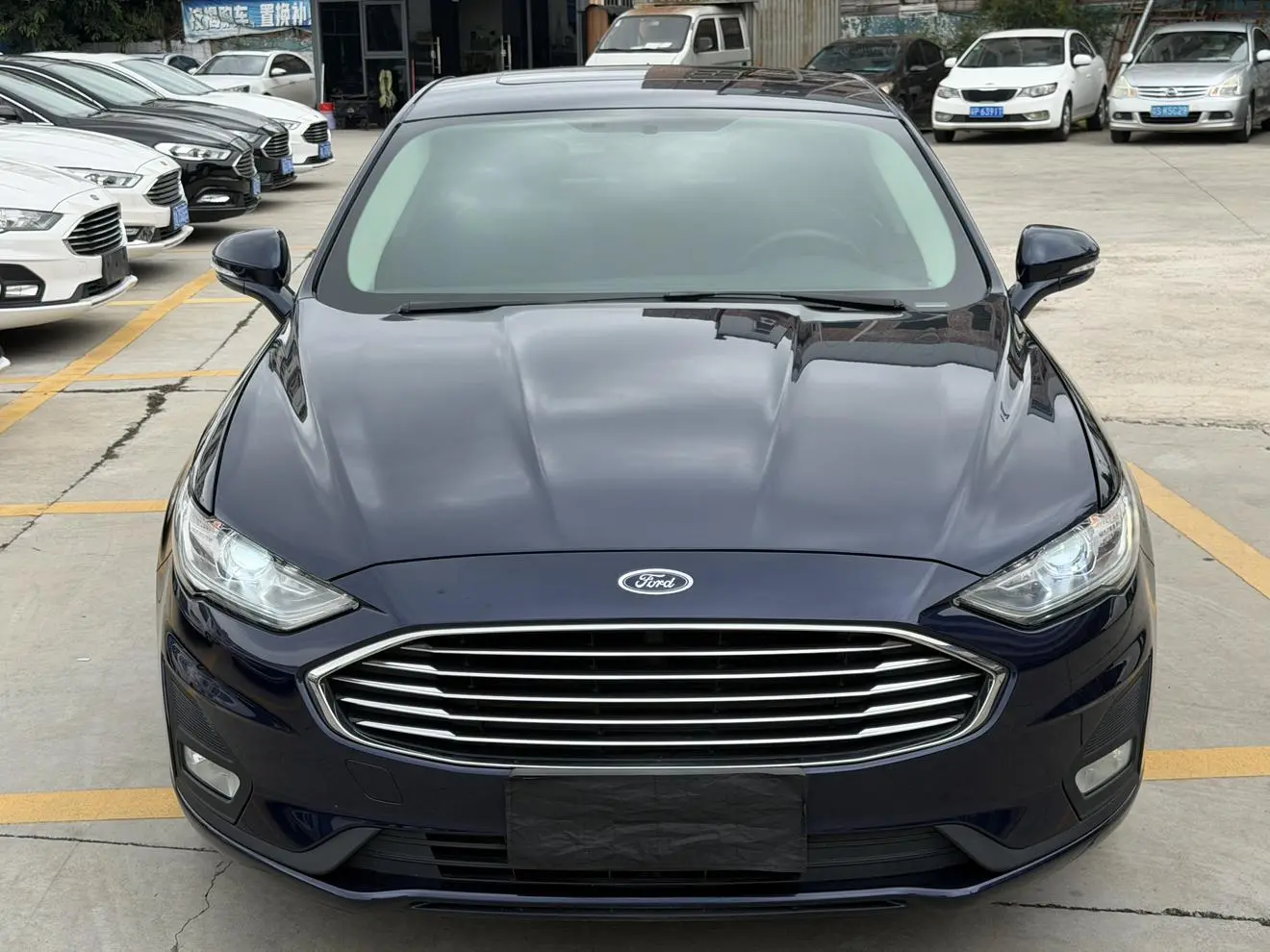 Ford Mondeo EcoBoost 200 fashion type