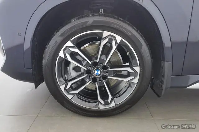 BMW BMW X1 sDrive25Li M sports suit