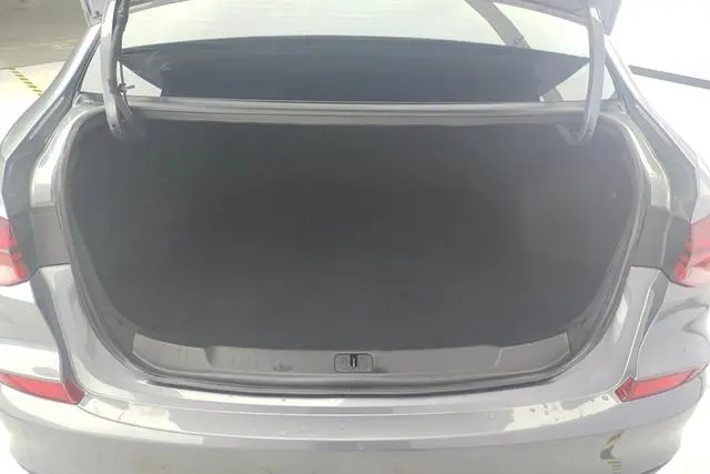 Chevrolet Cruze 320 automatic Enjoy Skylight version