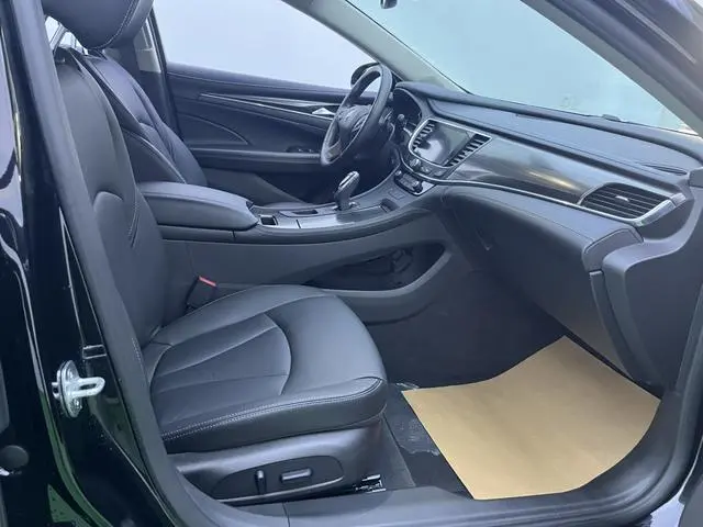 Buick Lacrosse 652T luxury