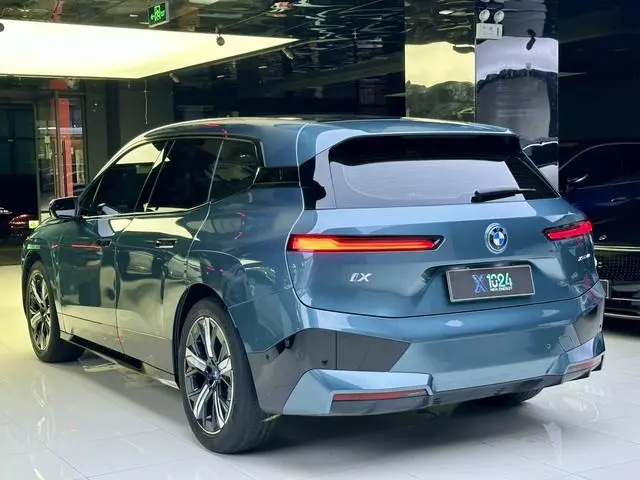 BMW BMW iX xDrive40