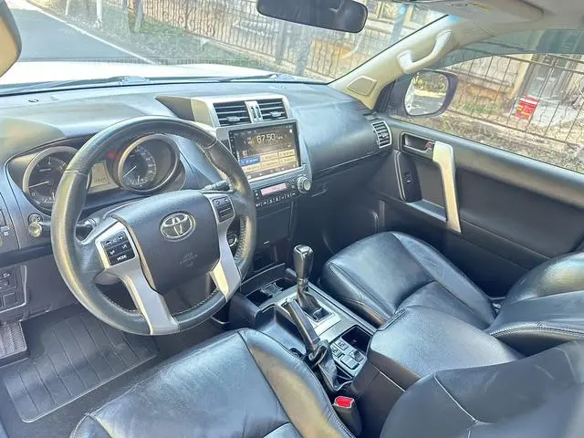 TOYOTA Prado 2.7L automatic standard version