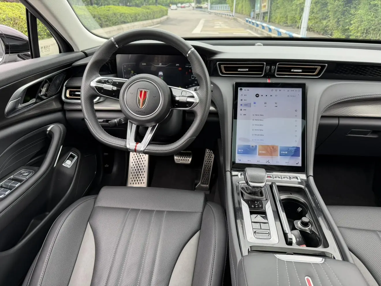 Hongqi Hongqi H6 2.0T to the United States version