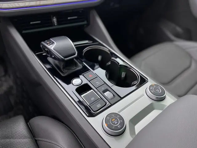 Volkswagen Touareg 3.0 TSI Ruixiang Edition Yao Black Sports Suit