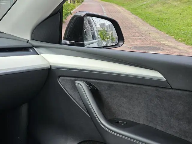 Tesla Model Y Standard battery life, rear-wheel drive version