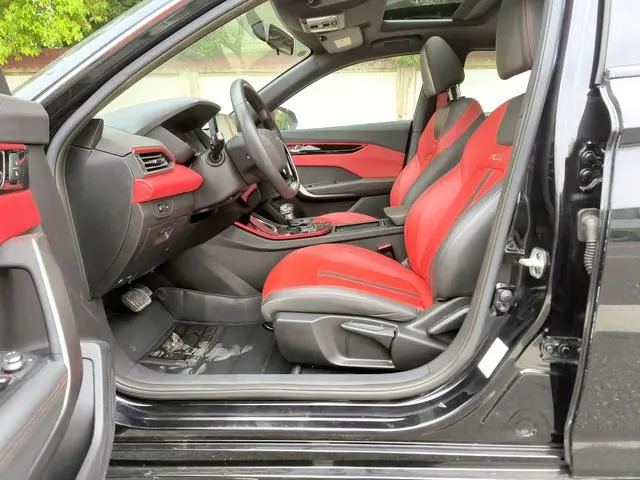 Dongfeng Fengshen Yi Hyun 230T Automatic Shadow Chasing Knight Edition