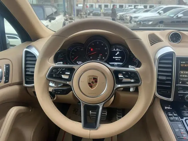Porsche Cayenne Cayenne Platinum Edition 3.0T