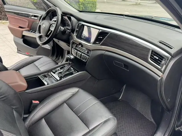 GAC Trumpchi GS8 320T two-wheel drive luxury Zhilian Edition 7 seats