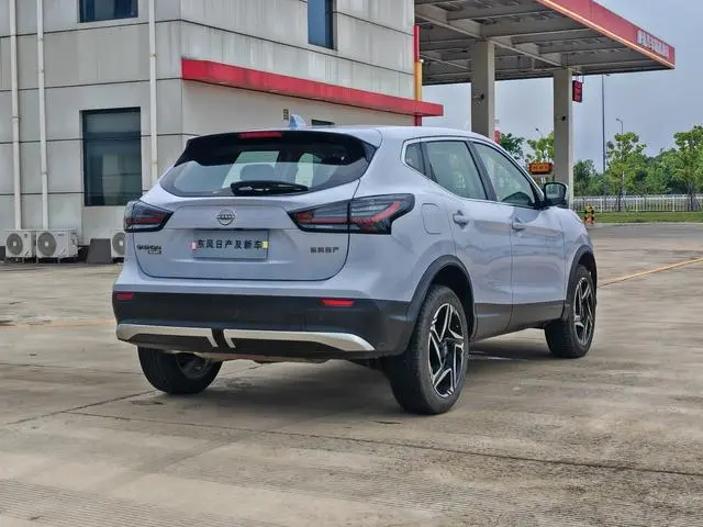 Nissan Qashqai Honor 2.0 L CVT XV+ Leading Edition