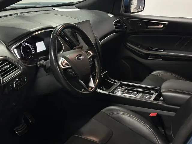 Ford Sharp World EcoBoost 330 V6 four-wheel drive ST 7-seater