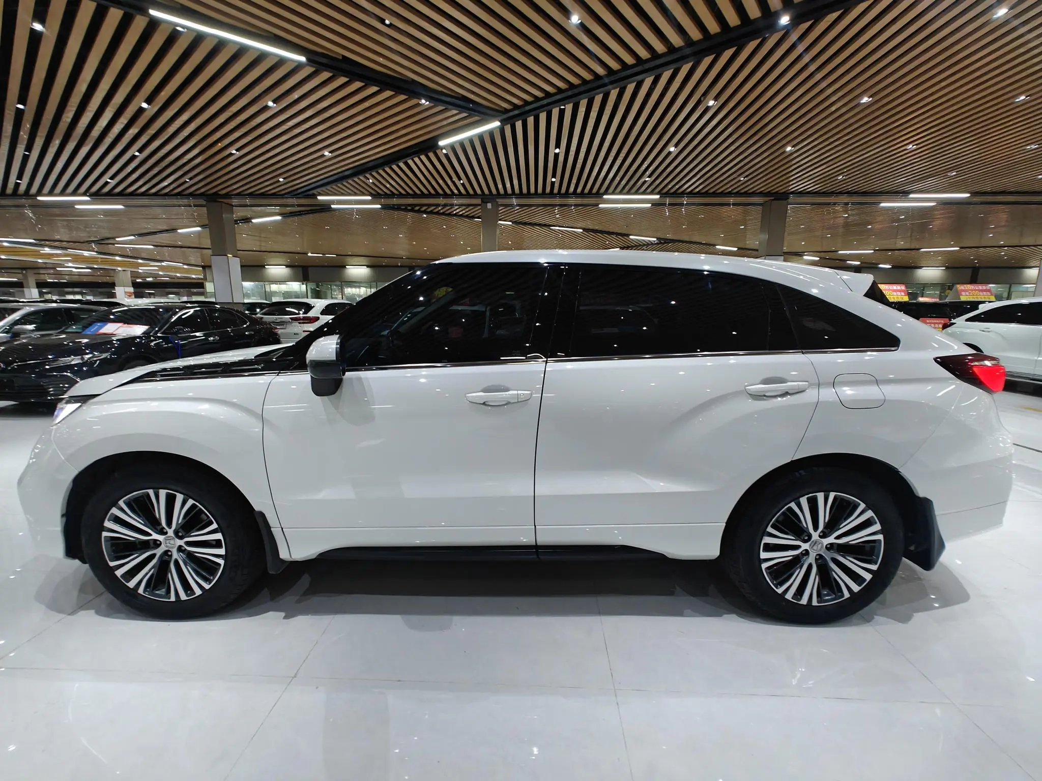 Honda Crown Road 240 TURBO CVT Smart Edition