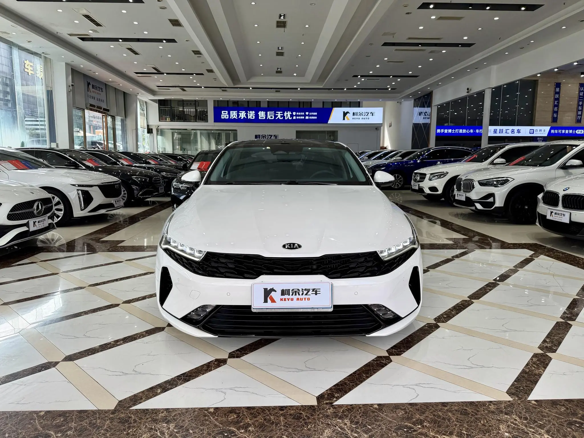 Kia Kia K5 270T CVVD Luxury Technology Edition