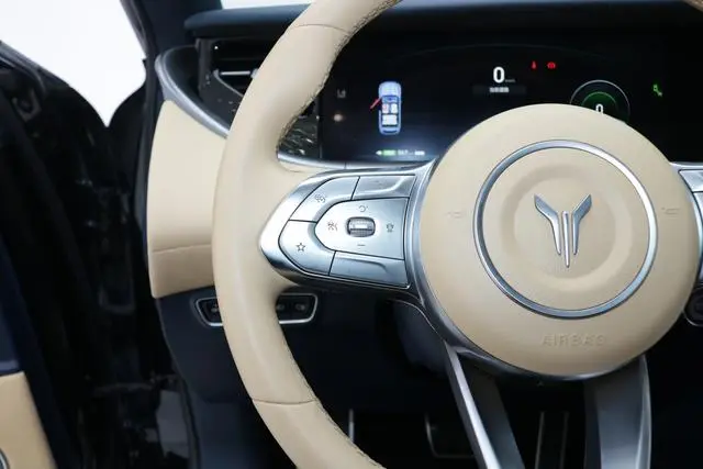 VOYAH Lan Tu FREE Four-wheel drive, long battery life, pure electric version