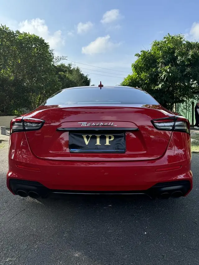 Maserati Ghibli 3.0T F Tributo Tribute Special Edition