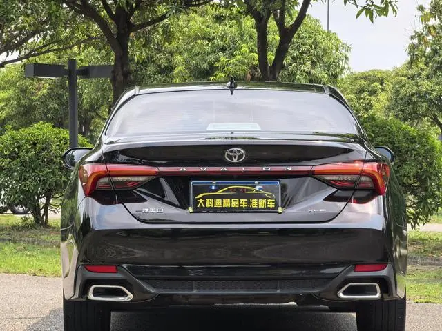 TOYOTA Asian dragon 2.0L XLE Premium Edition